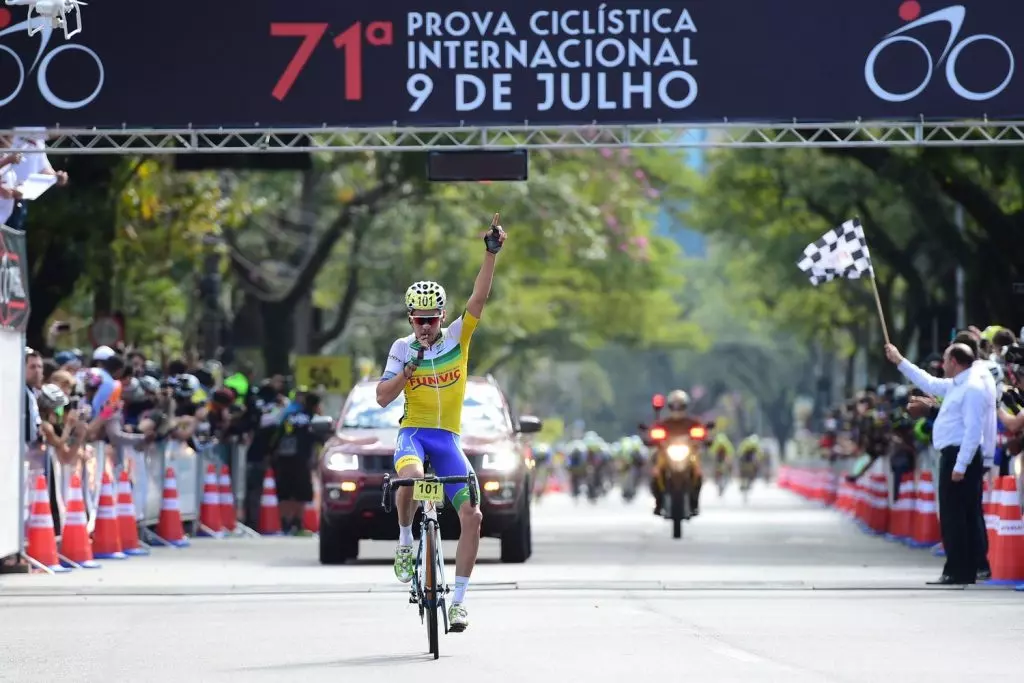 Caio Godoy se destaca em 2017 e é promessa no ciclismo
