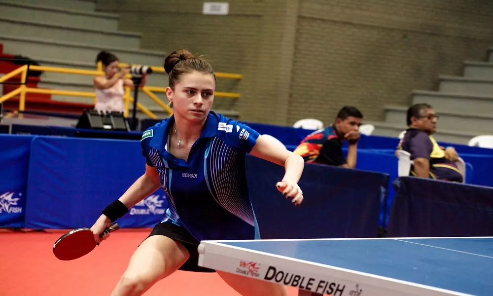 Bruna Takahashi avança às oitavas de final do Mundial Júnior