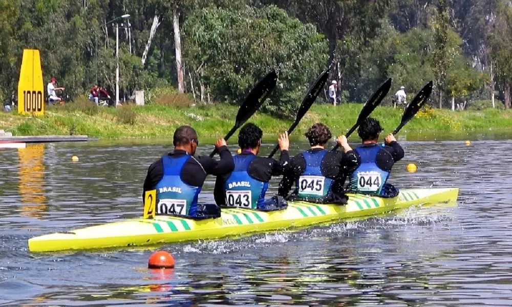 Equipe brasileira disputa Sul-americano de Canoagem no Uruguai.