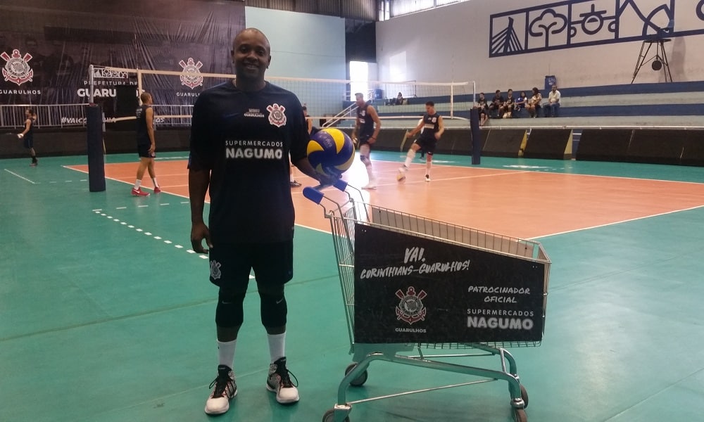 Corinthians anuncia a contratação do levantador Cesinha.