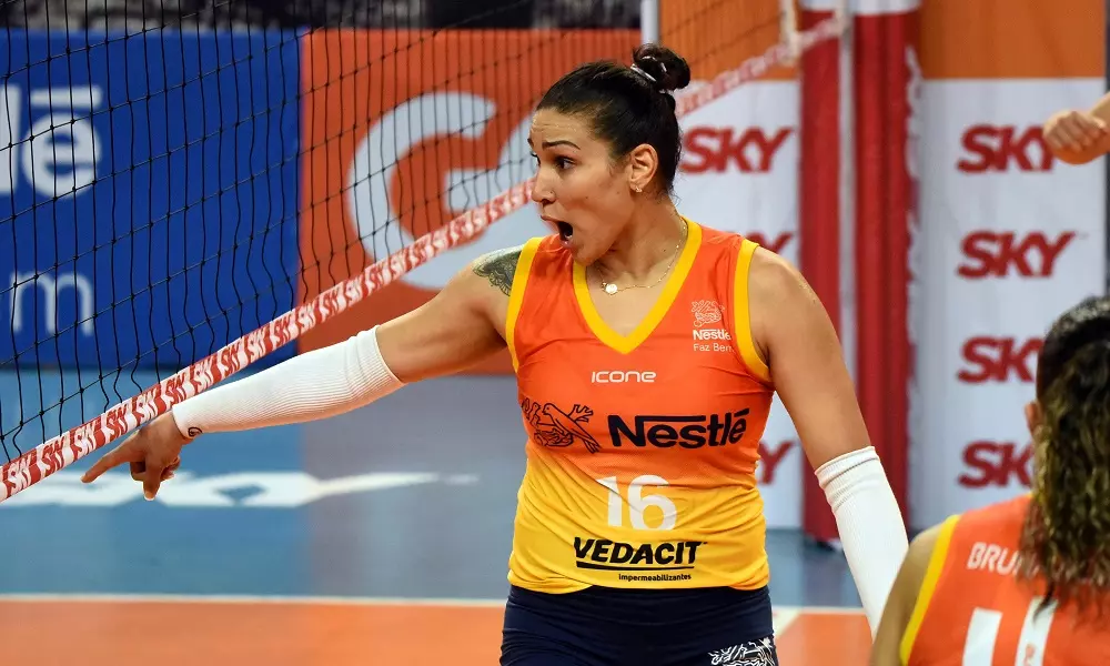 Nove pontos atrás do líder, Osasco domina seleção da Superliga feminina
