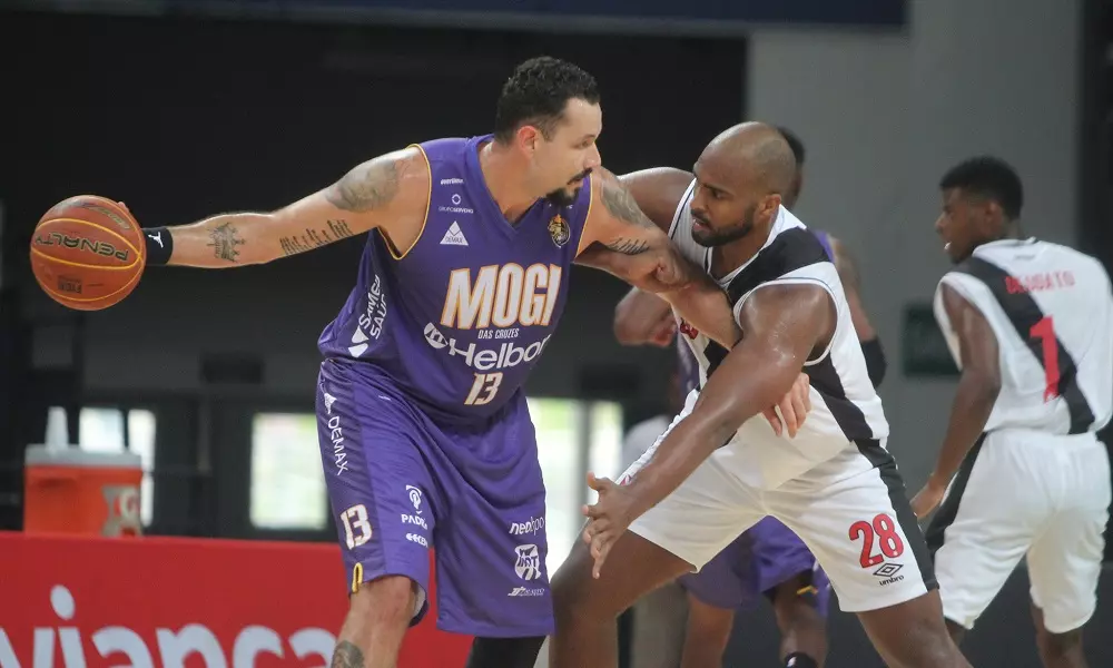 Mogi das Cruzes bate Vasco e assume liderança do NBB 2017/2018