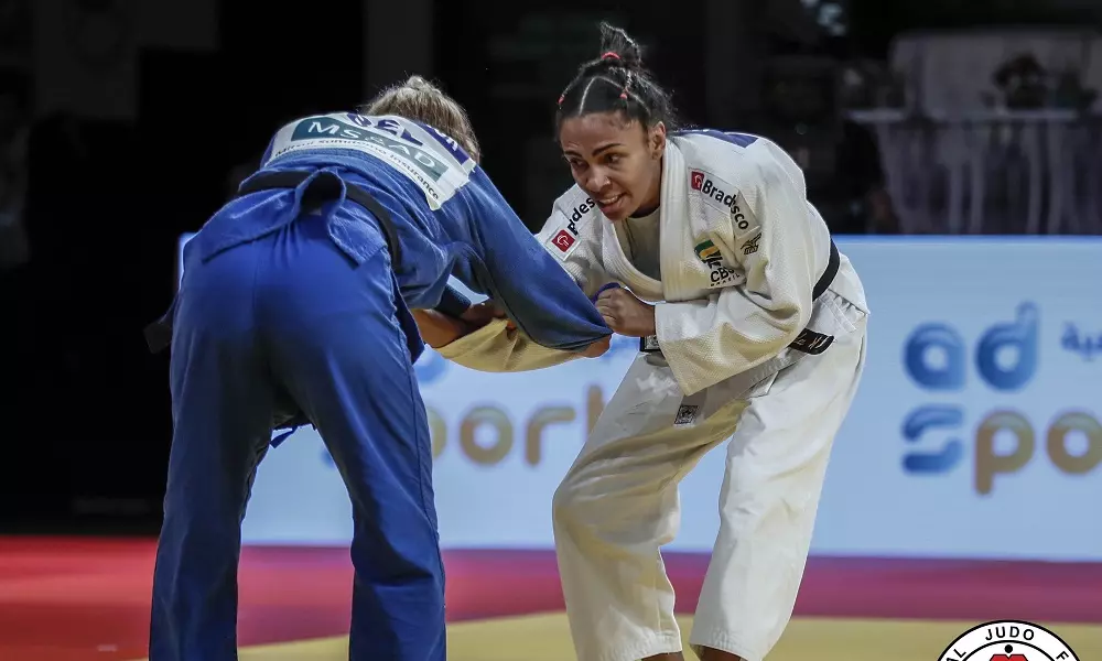 Com Érika Miranda, Brasil conquista bronze no 1º dia do Masters