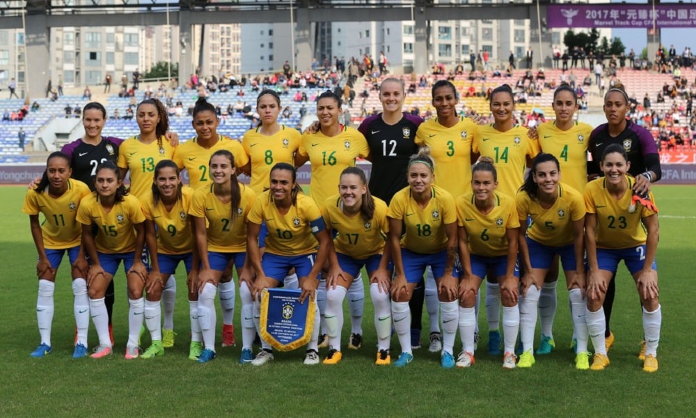 Relembre os títulos e polêmicas do futebol feminino em 2017