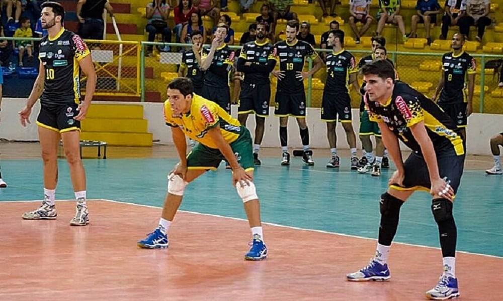 Após duas temporadas no exterior, líbero Alan volta ao Brasil