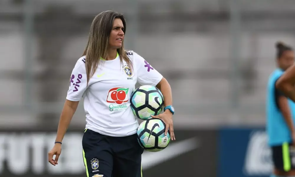 Emily está em Santos e anúncio oficial deve acontecer em breve