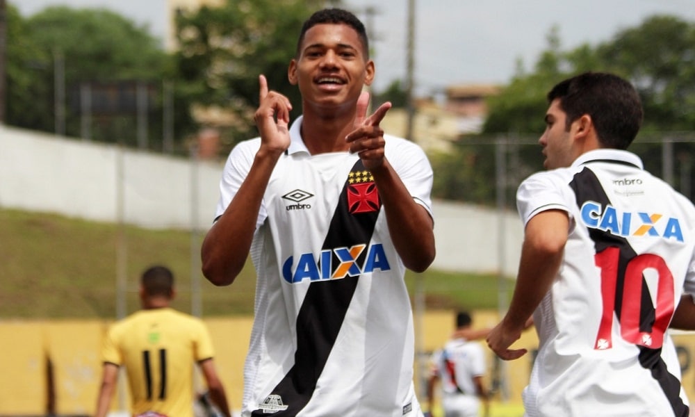 De virada, Vasco vence São Bernardo e avança na Copinha