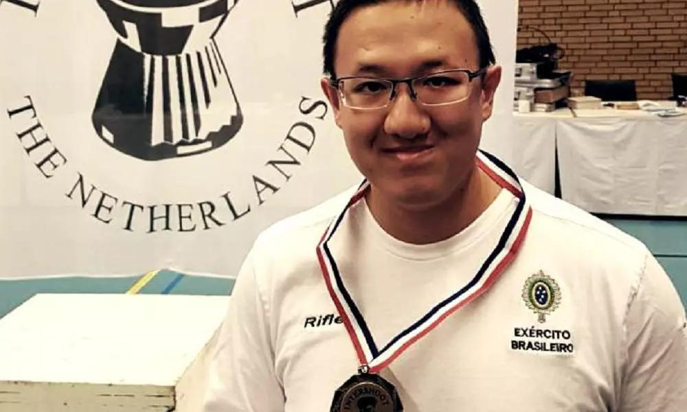 Felipe Wu inicia temporada com medalha de ouro na Holanda
