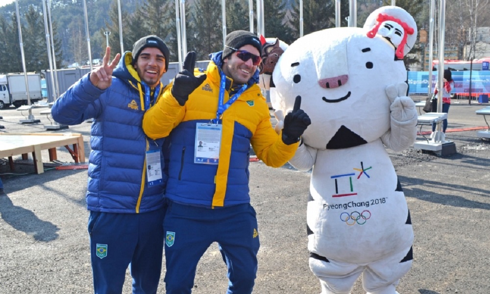 Isabel Clark e Victor Santos chegam à Vila Olímpica de Pyeongchang