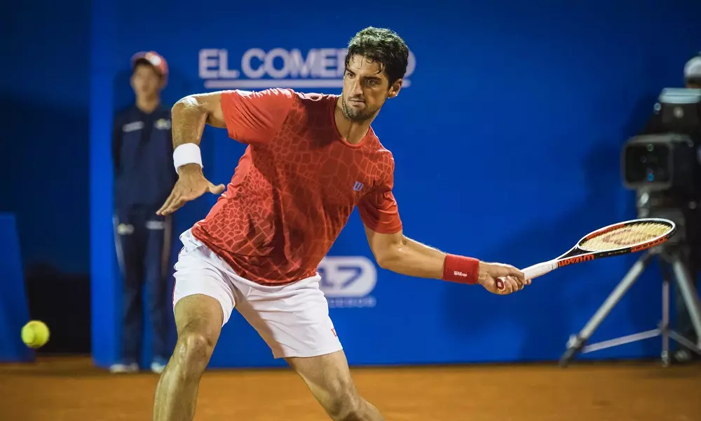 Em retorno de doping, Thomaz Bellucci é eliminado em Quito