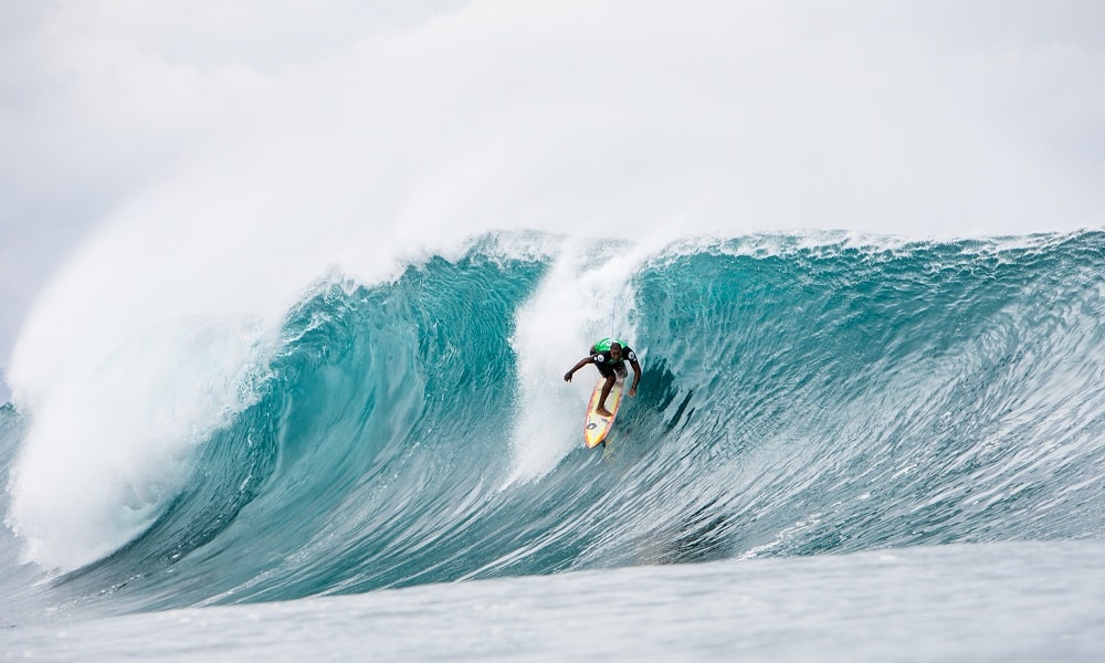 Weslley Dantas é finalista em sua estreia em Pipeline