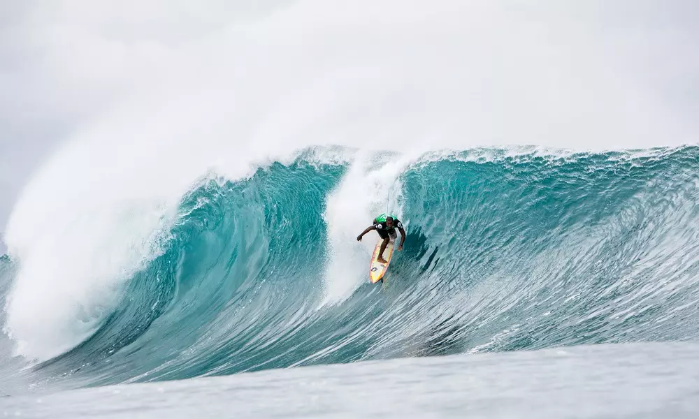 Weslley Dantas é finalista em sua estreia em Pipeline