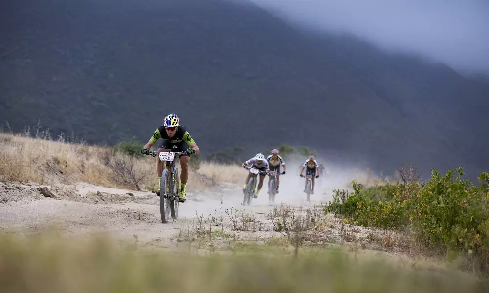 Henrique Avancini fica em 3º lugar na Cape Epic
