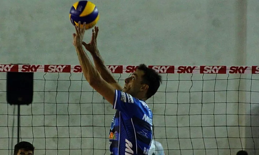 Rapha, levantador e capitão do Taubaté, prioriza Brasil