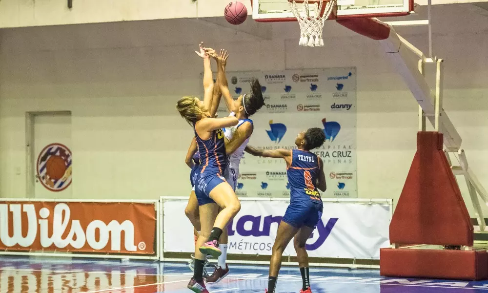 Campinas sai na frente na abertura dos playoffs da LBF