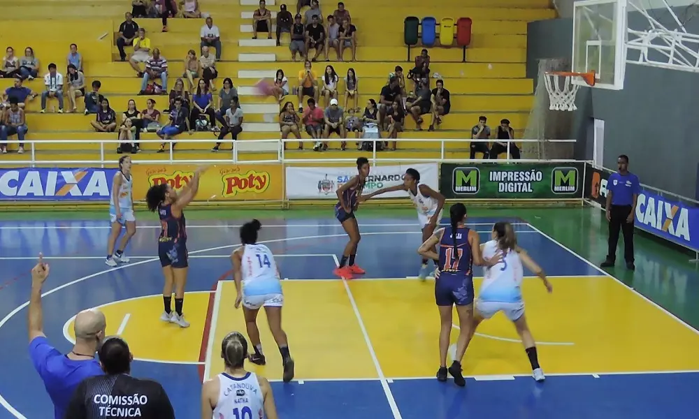 São Bernardo vence Catanduva e garante vaga no playoff da LBF