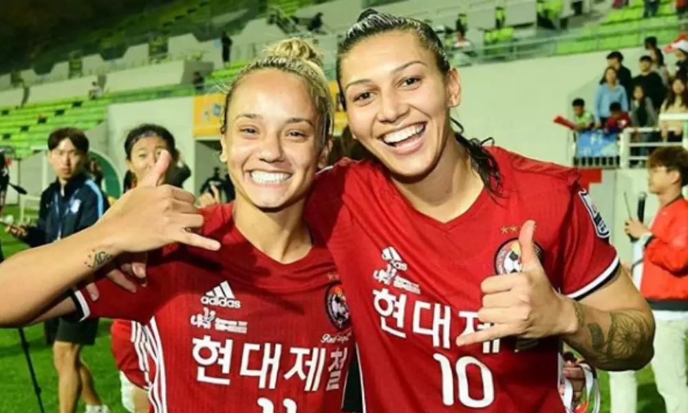 Bia Zaneratto e Thaisinha no Red Angels