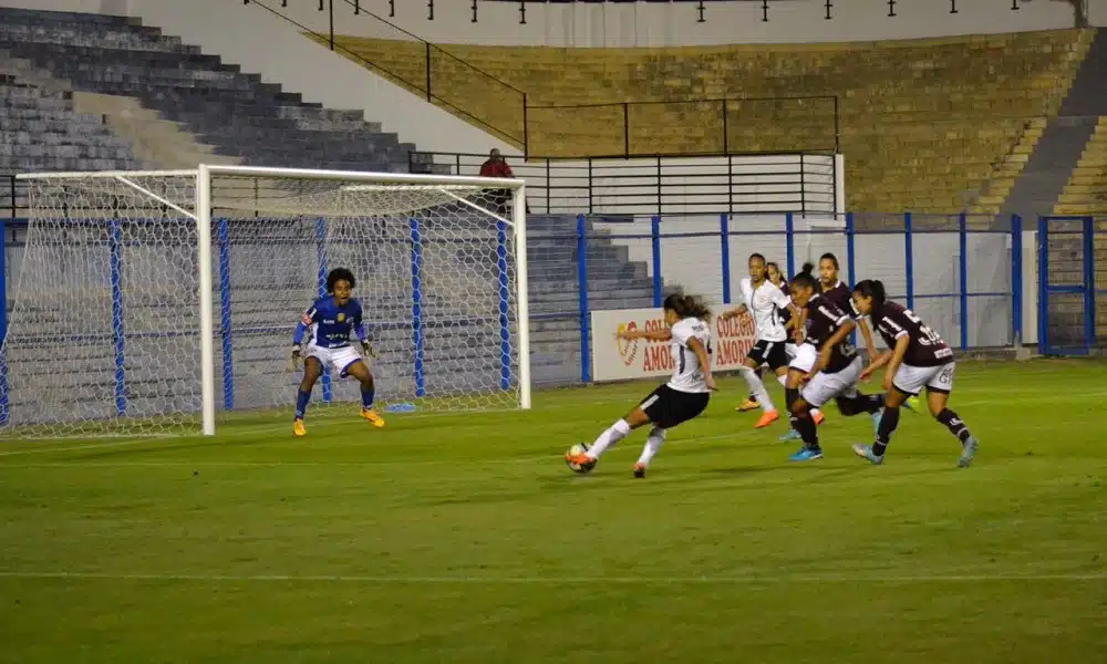 Com gol de Millene, Corinthians vence Ferroviária em casa