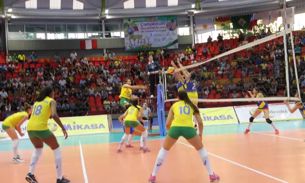 Brasil estreia com vitória sobre o Equador no Sul-Americano