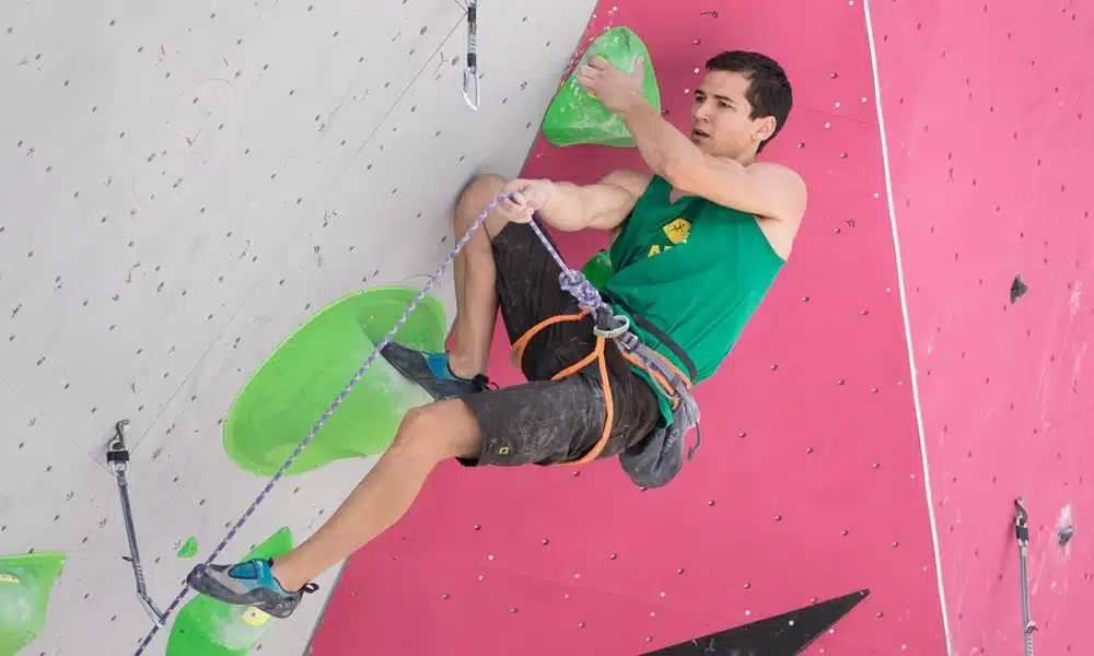 Cesar Grosso representa o Brasil na Copa do Mundo em Villars - ilustra também: Os brasileiros César Grosso e Felipe Ho Foganholo disputaram, neste domingo (25), a final da prova de dificuldade do Pan-Americano de Escalada. Confira!
