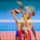 Thaisa ataca bola no meio de rede pela Seleção Brasileira Feminina de vôlei (Divulgação FIVB) VNL Liga das Nações Feminina de vôlei
