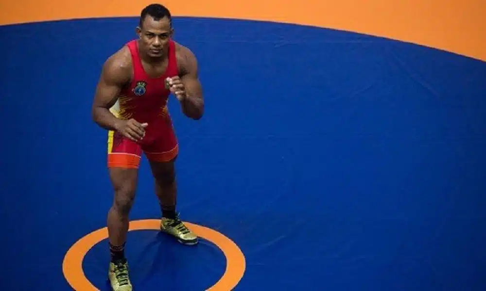 Ângelo Moreira cai nas oitavas de final do Campeonato Mundial