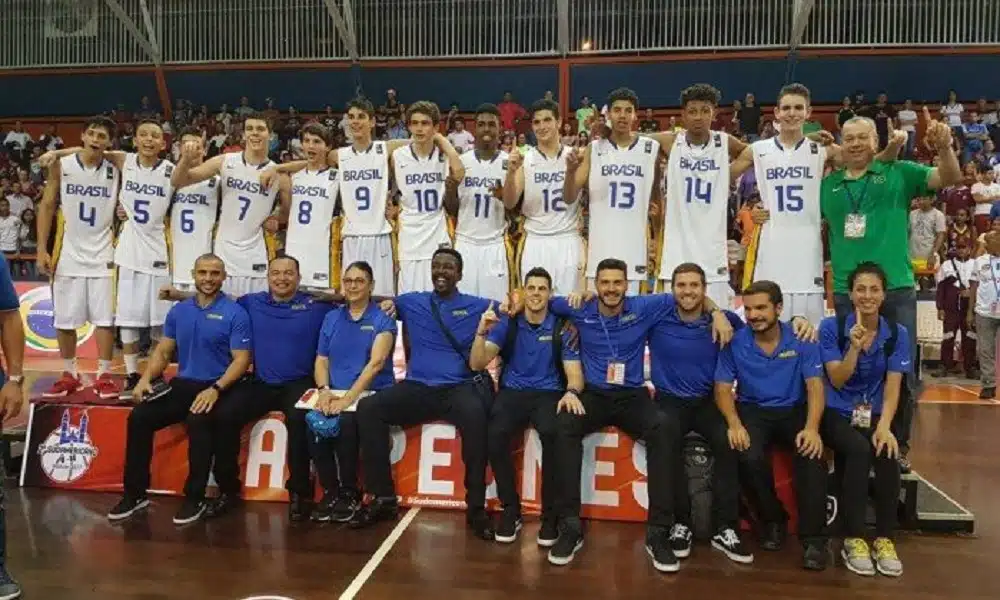 Thelma Tavernari faz convocação visando Sul-americano Sub-15