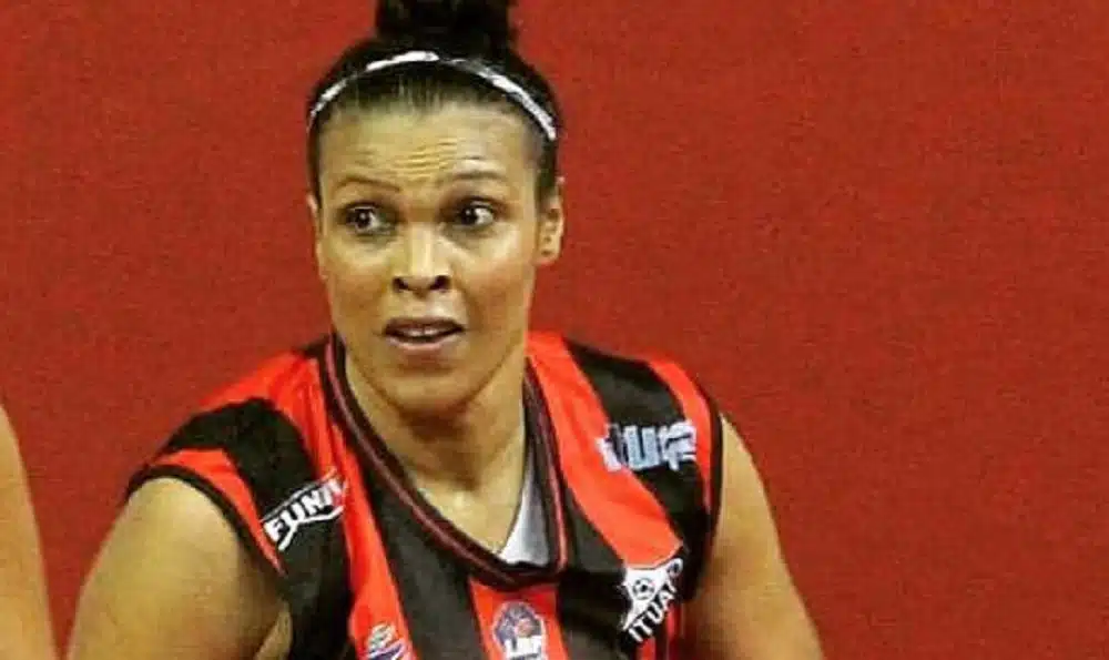 Kelly quer disputar a LBF