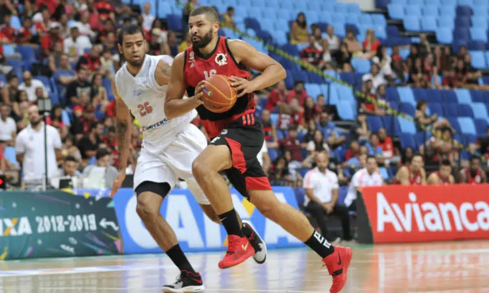 Olivinha, do Flamengo, no NBB
