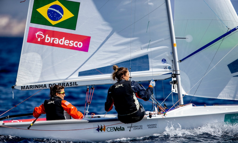 Fernanda Oliveira e Ana Barbachan Fernanda Oliveira e Ana Luiza Barbachan dominaram a 470 feminina em Gênova vela