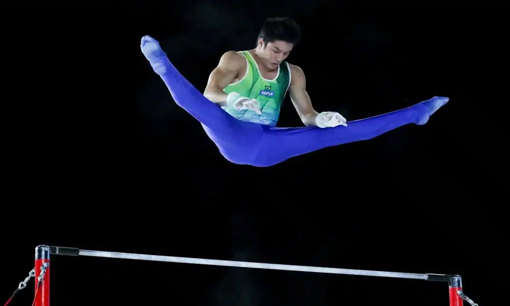 Arthur Nory na barra fixa