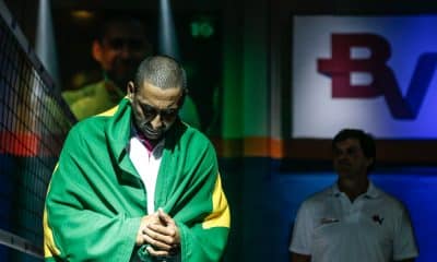 Serginho recebe homenagens e agradecimentos após anunciar a aposentadoria