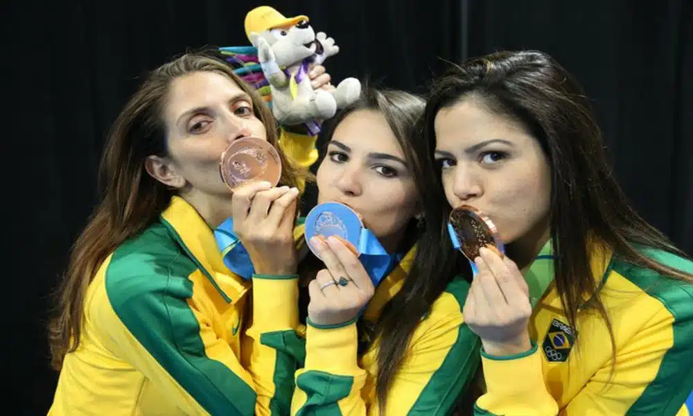 Espada por equipes feminina