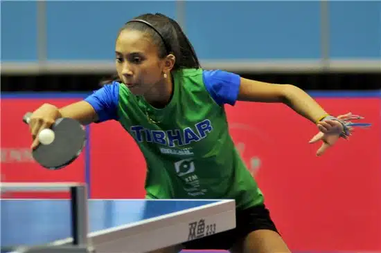 Giulia Takahashi, do tênis de mesa