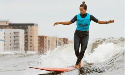 Chloé Calmon na etapa de NYC do Circuito Mundial de longboard