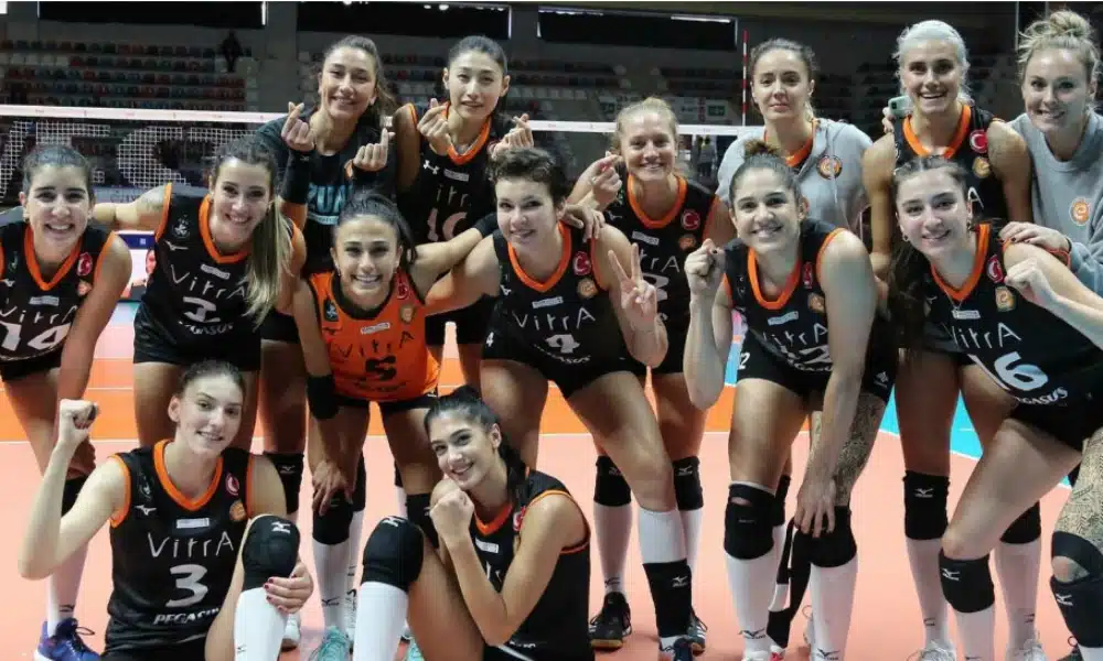 Natália e Boskovic comandam vitória do Eczacibasi na Turquia