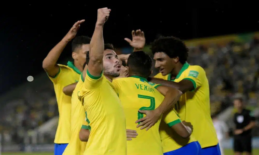 Brasil encara a Angola pela liderança do Grupo A do Mundial