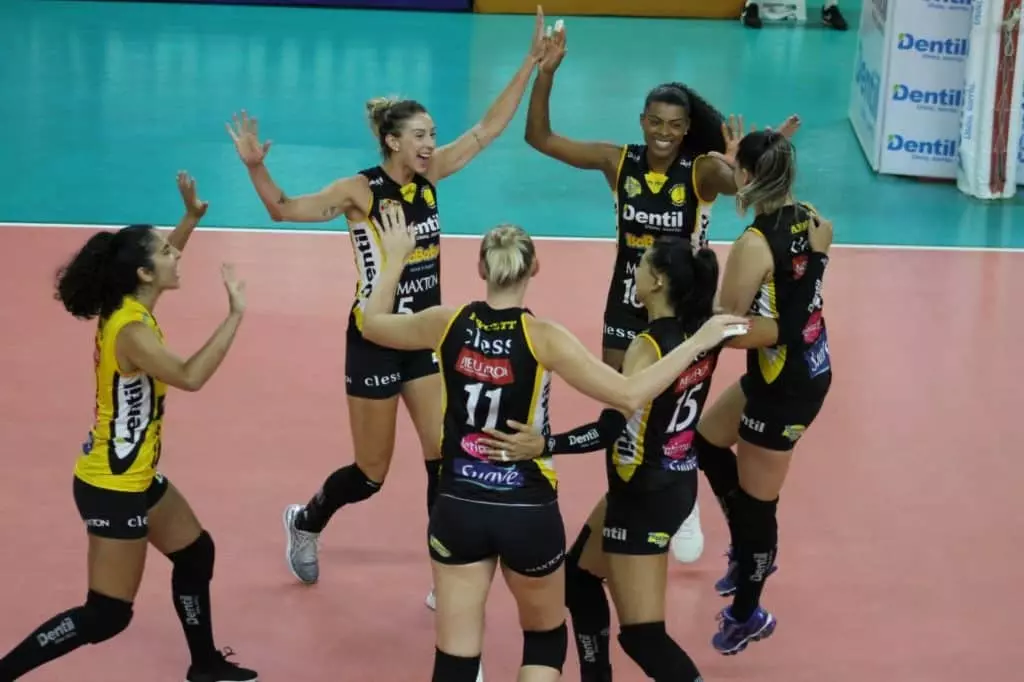 Praia Clube x Sesi Bauru - Superliga de vôlei feminino