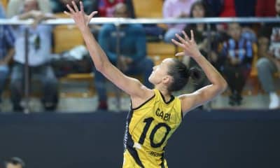 Gabi, do Vakifbank, de vôlei feminino medalha olímpica