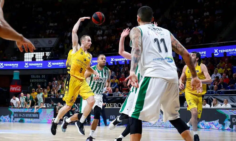 Marcelinho Huertas, do Iberostar Tenerife de basquete, na Liga ACB
