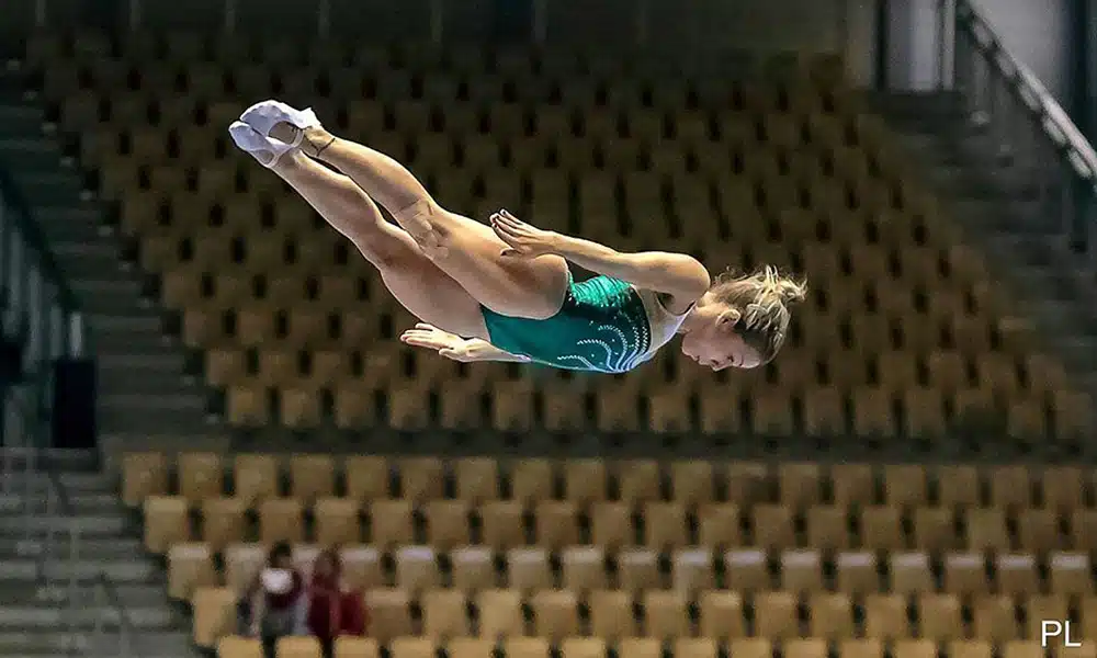 Camilla Gomes. no Mundial de Ginástica de Trampolim em Tóquio