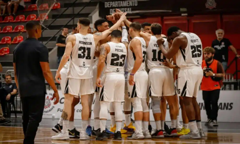 Corinthians atropela Botafogo basquete parceria