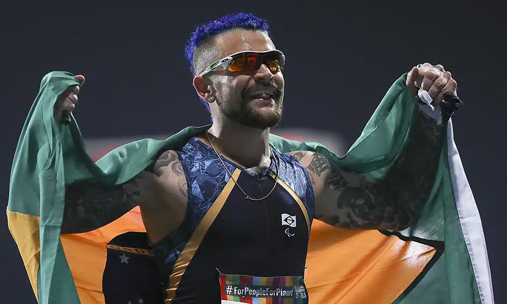 Vinícius Rodrigues, medalha de bronze nos 100m T63 do Mundial de Atletismo Paralímpico de Dubai