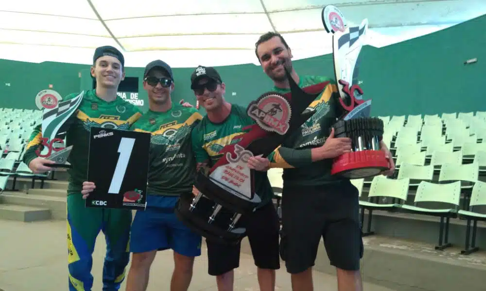 Equipe Paulinia BMX - Foto: Divulgação