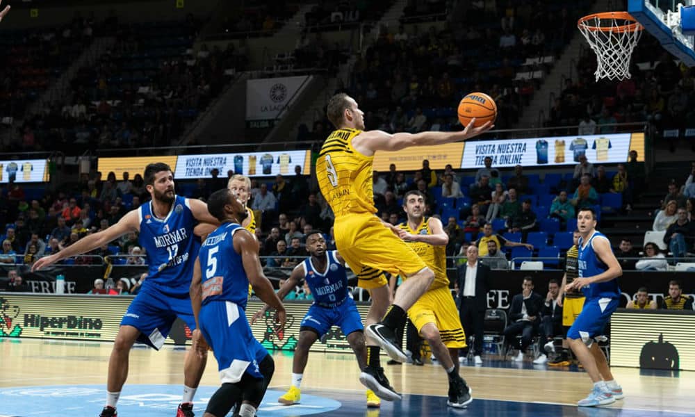 Marcelinho Huertas - Foto: Divulgação/FIBA