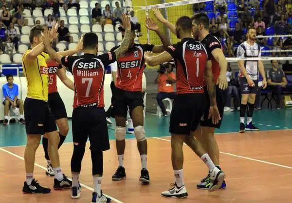 Sesi enfrenta o Bolívar pela Copa Libertadores de vôlei masculino ao vivo