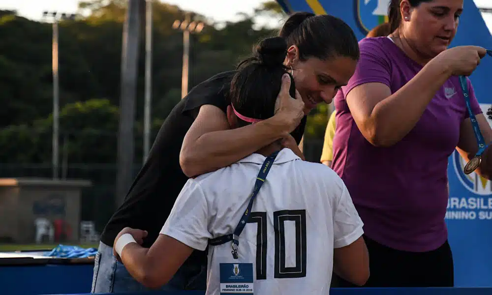Simone Jatobá na final do Brasileiro Sub-16 de futebol feminino