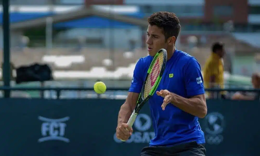 Em jogo de mais de três horas, Mateus Alves vira e vai a semi no ITF de Cancún