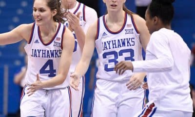Mariane de Carvalho é discreta na vitória dos Jayhawks