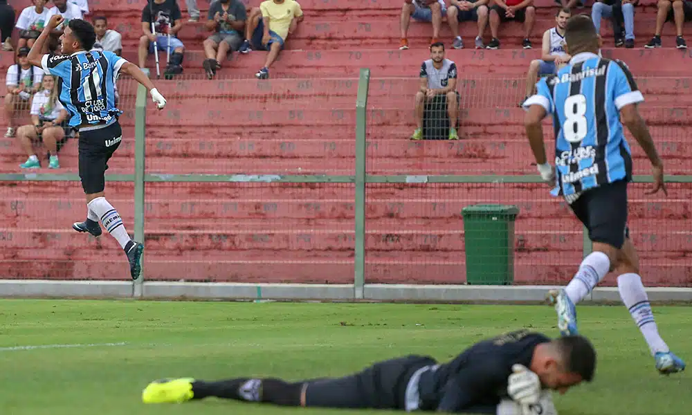 Grêmio vence o Real na Copa São Paulo de Futebol Júnior